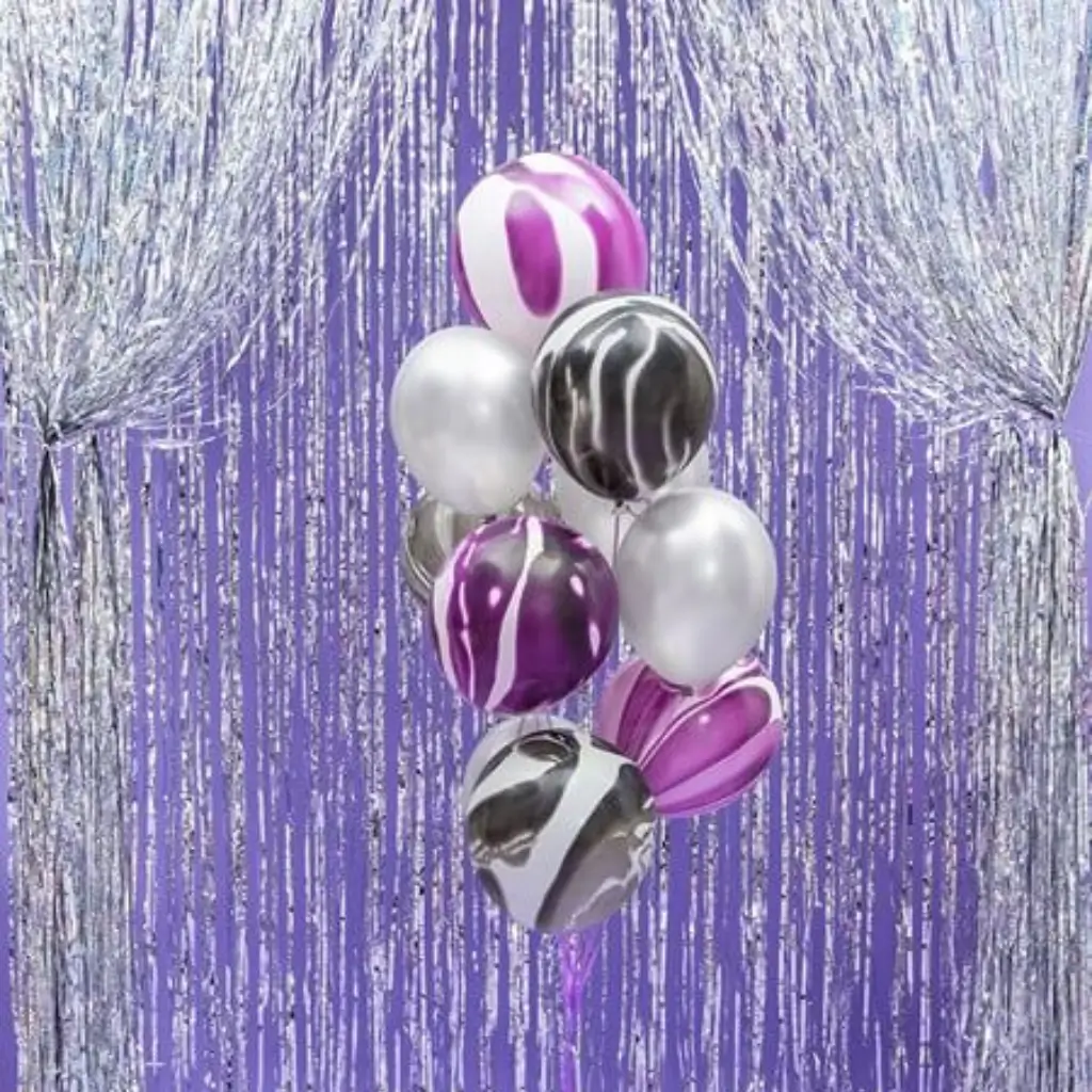 Packung mit 100 silbernen Metallic-Ballons