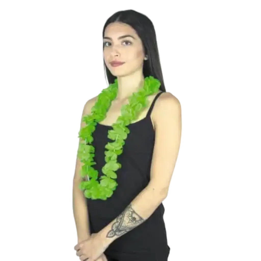 Hawaiianische Halskette mit grünen Blumen