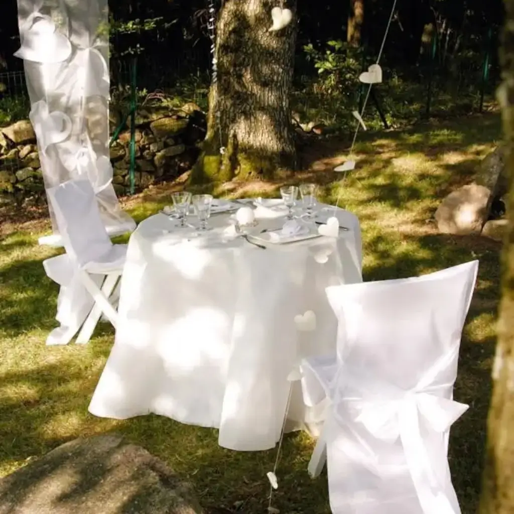 Runde Tischdecke aus weißem Vlies ø240cm