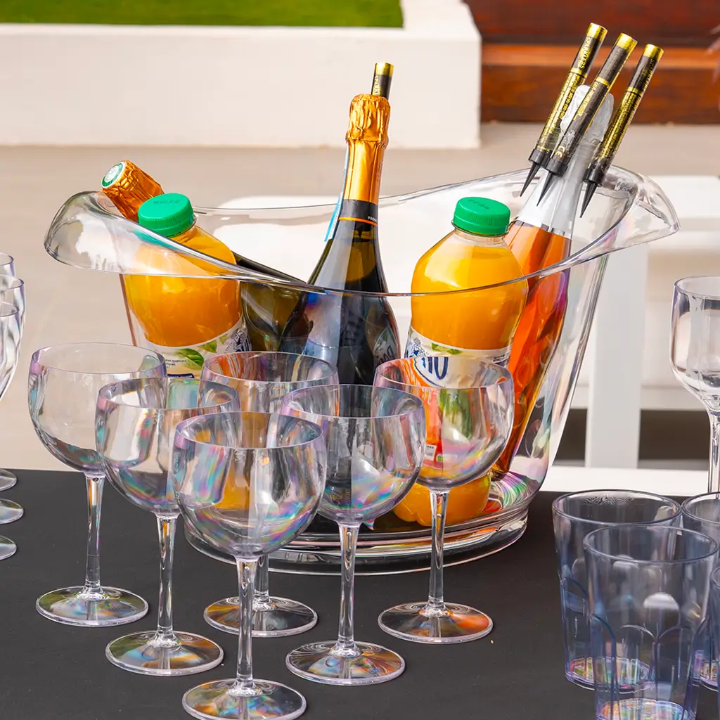 Transparente Riesenwanne - Eiscreme/Champagner