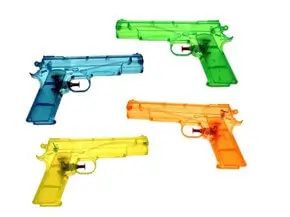 Transparente Wasserpistole