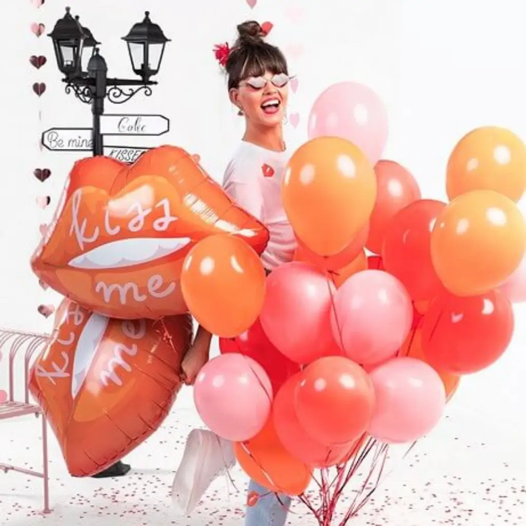 Folienballon - "Kiss Me" Rote Lippen - 86,5x65 cm