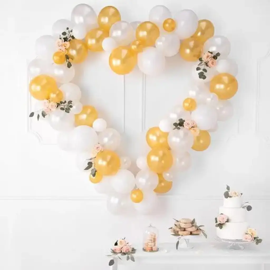 Ballongirlande + Ständer - Weißes & goldenes Herz - 160cm