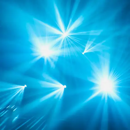 Set 2 Moving Head Lyres mit Flight Case Moving Beam 7RSET