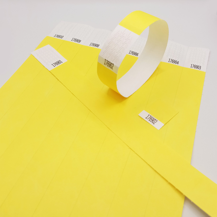 Papiergelbes Tyvek®-Armband ohne Markierung