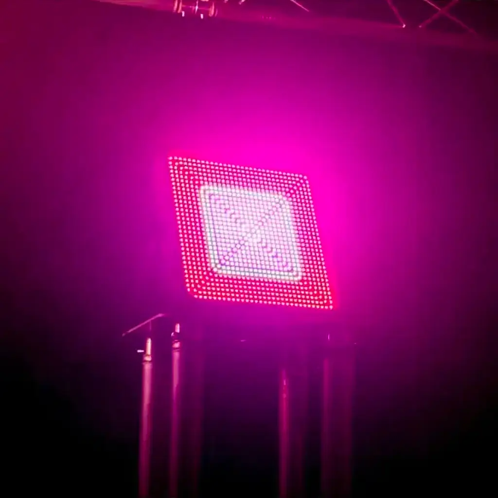 Stroboskop RGBW DMX Hypnotisierender Stil HYPNOTIC