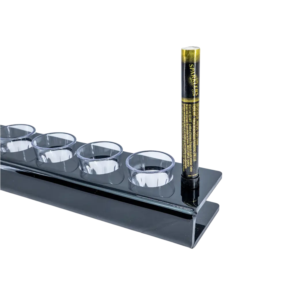 Schwarzes Tablett für Shooter-Glas