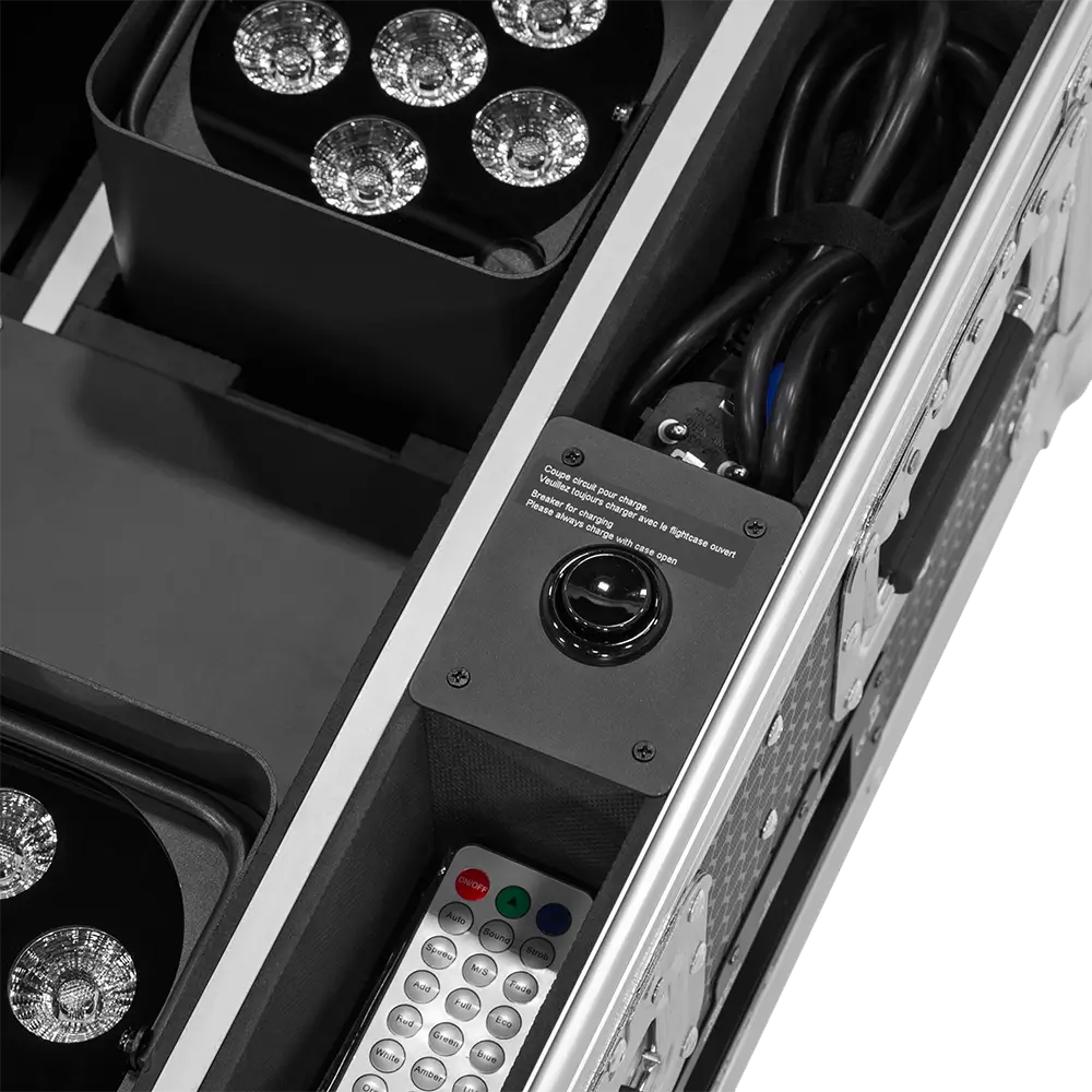 LED-Scheinwerfer „IZY Glow Set“ Mac Mah – 6×15W RGBWA-UV, kabelloses DMX, wiederaufladbar