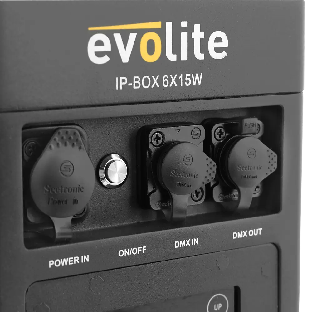 Wasserdichter Scheinwerfer Evolite IP-Box 6×15W - LED auf Batterie IP65