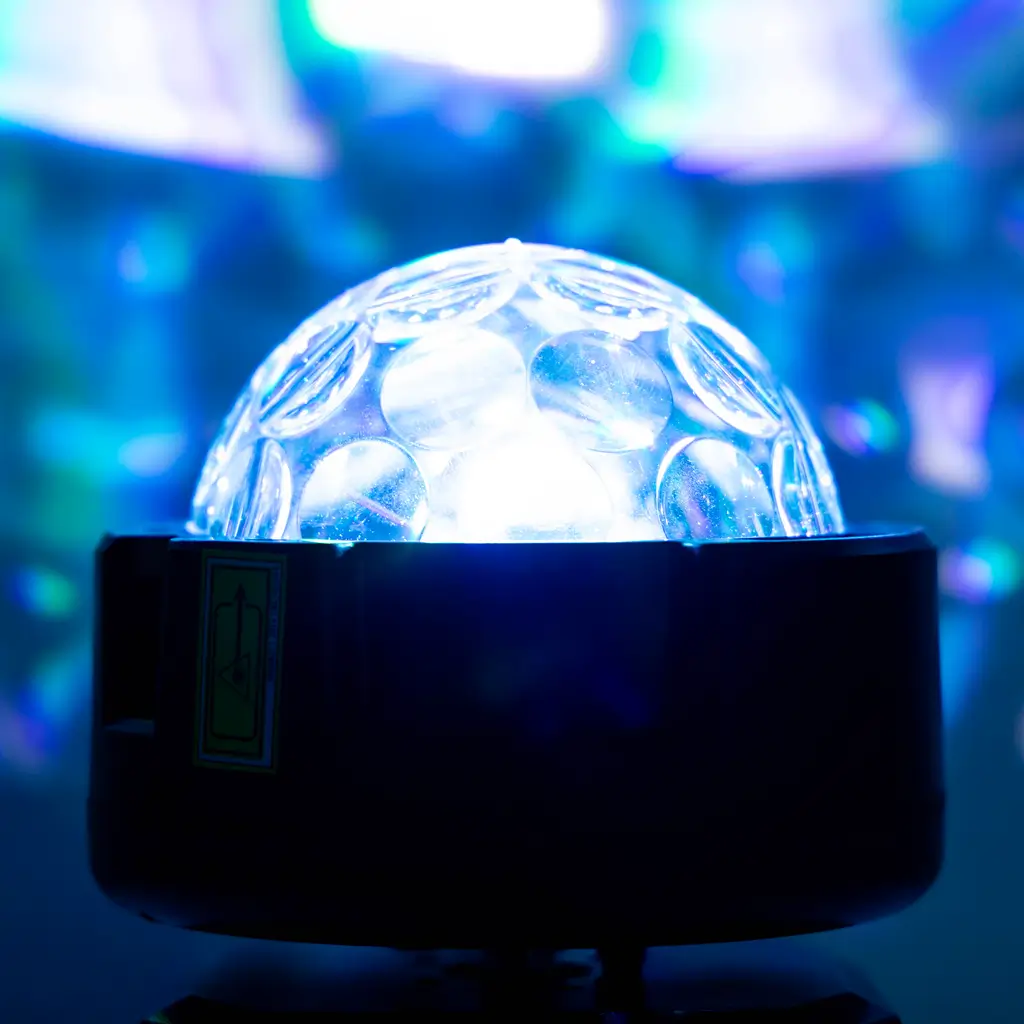 Dreheffektprojektor - Spinner BoomTone DJ - Mehrfarbige LEDs & Stroboskop & DMX-Steuerung