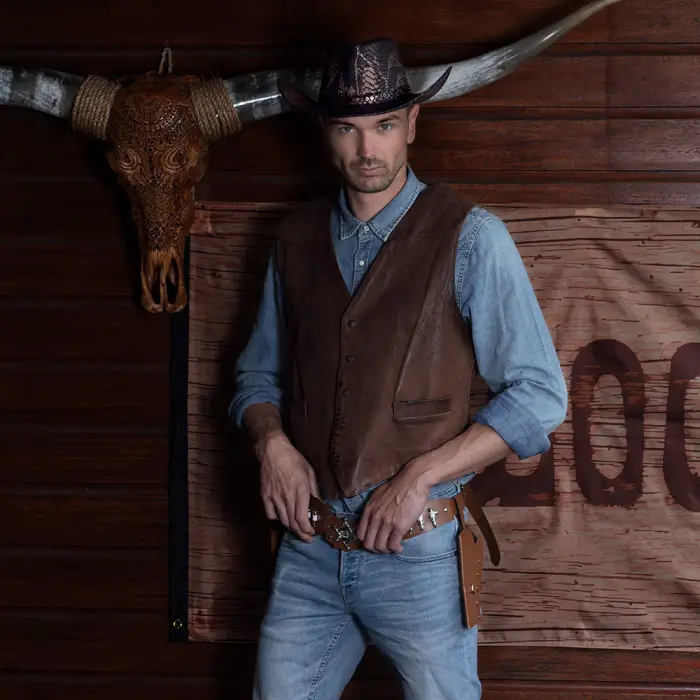 Cowboy-Etuis Sheriff sortiert