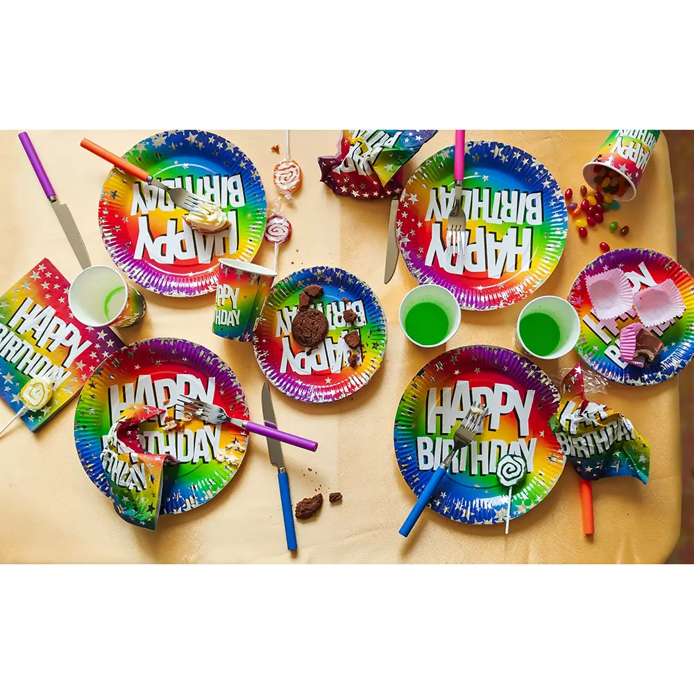 Set mit 10 Rainbow-Papiertellern 'Happy Birthday' (XL)