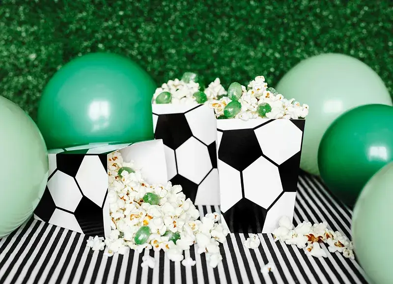 6 Becher Fußball-Popcorn
