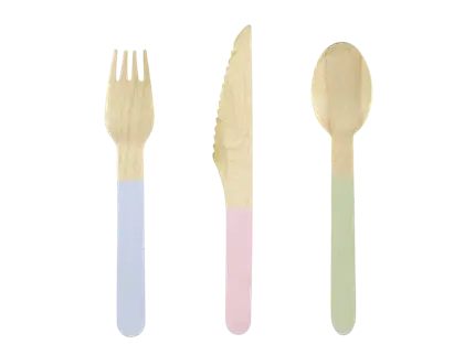 18 Besteckteile aus pastellfarbenem Holz