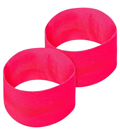 Paar neonpinkfarbene Manschetten