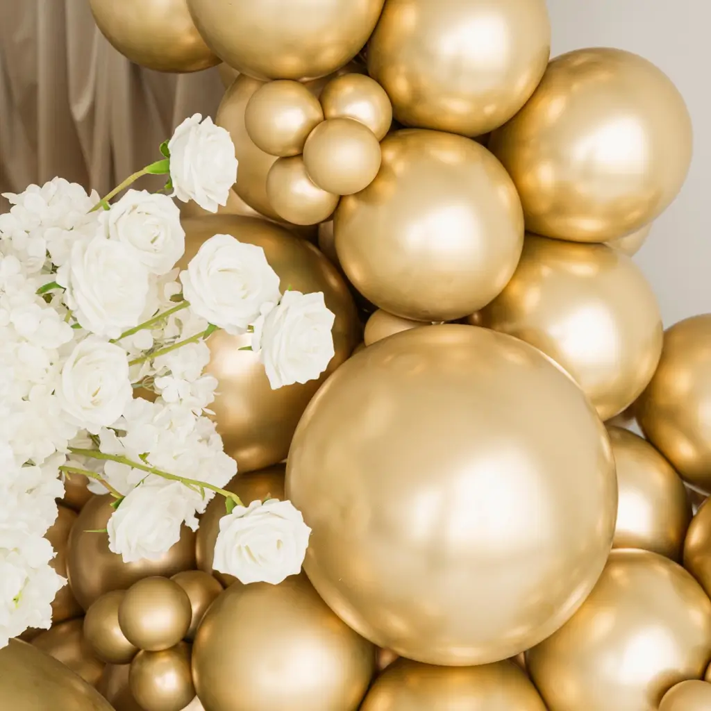 10er-Set glänzende Metallballons in Gold